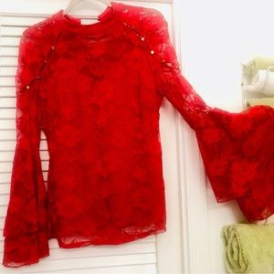 Bell- long sleeve top.